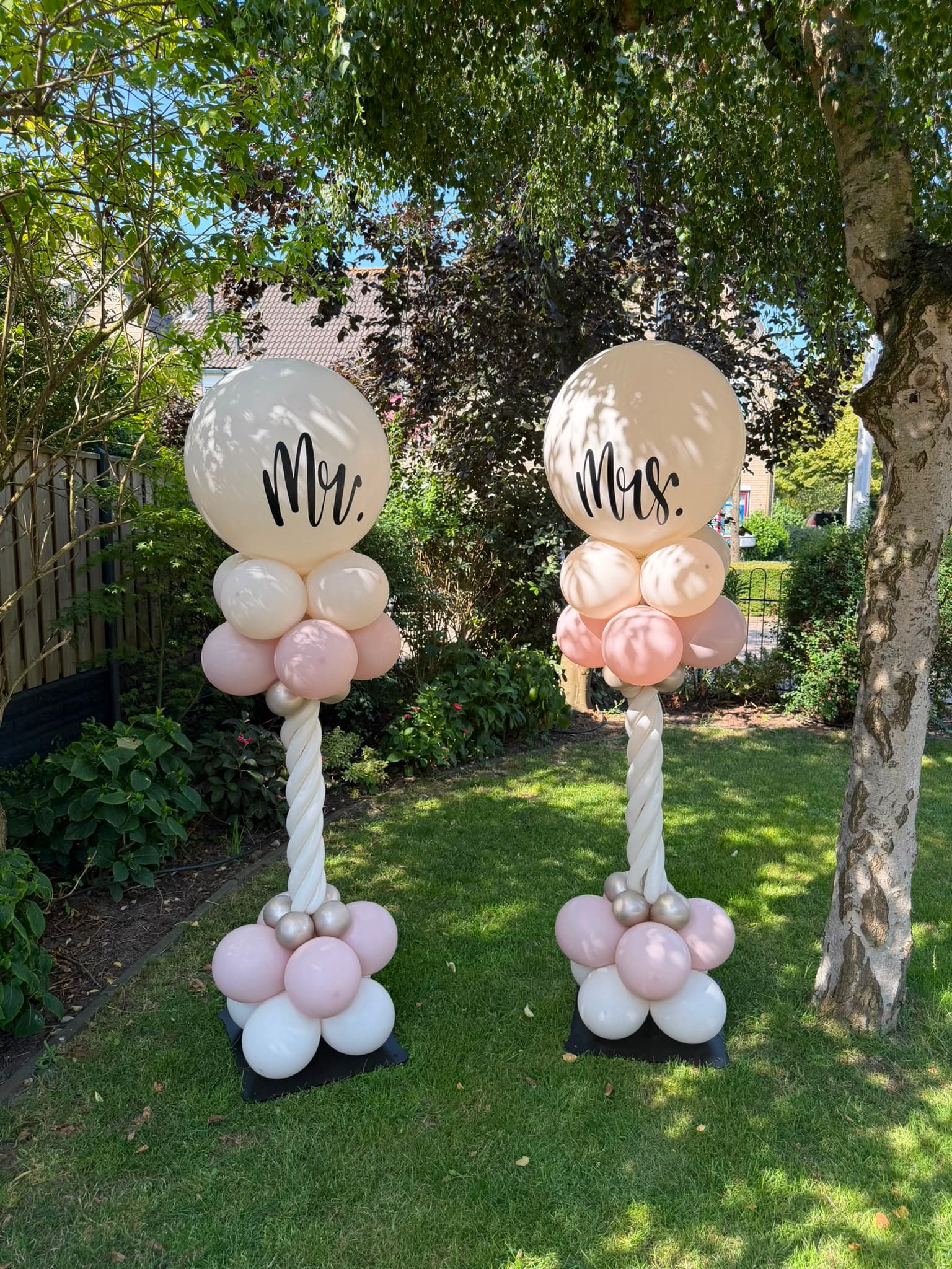 Ballonpilaar bruiloft sfeerfoto